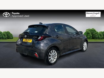 Used Toyota Yaris 2021 for sale - 78475678: Photo