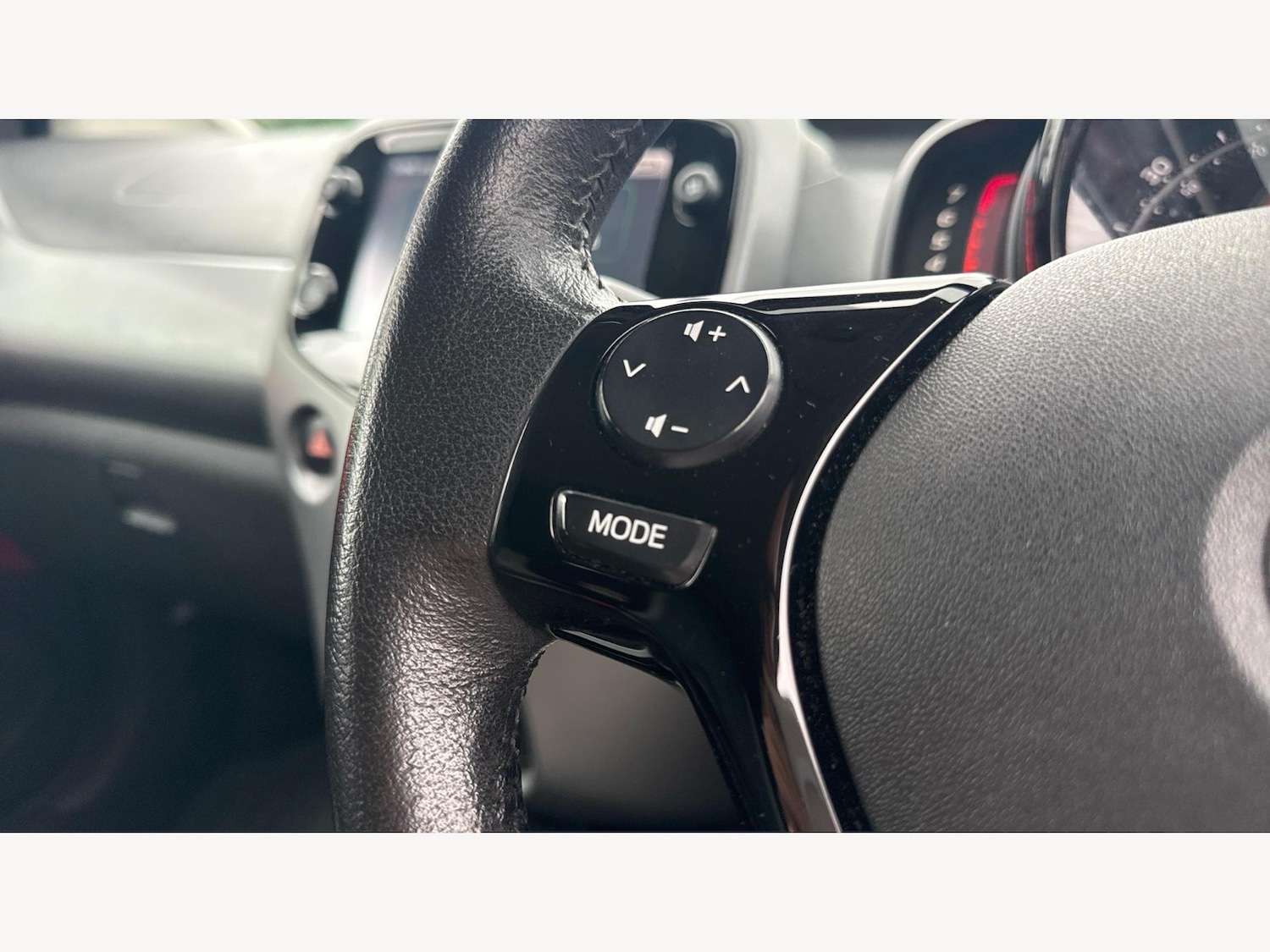 Used Toyota AYGO for sale - 76996685: Photo 28