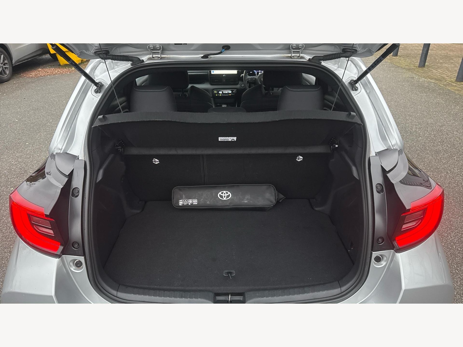 Used Toyota Yaris 2024 for sale - 76592236: Photo 16