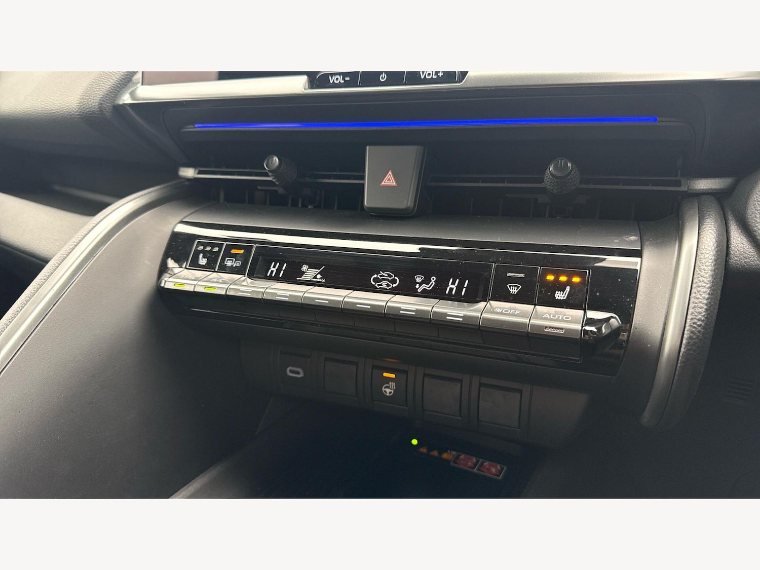 Used Toyota C-HR for sale - 77793390: Photo 23