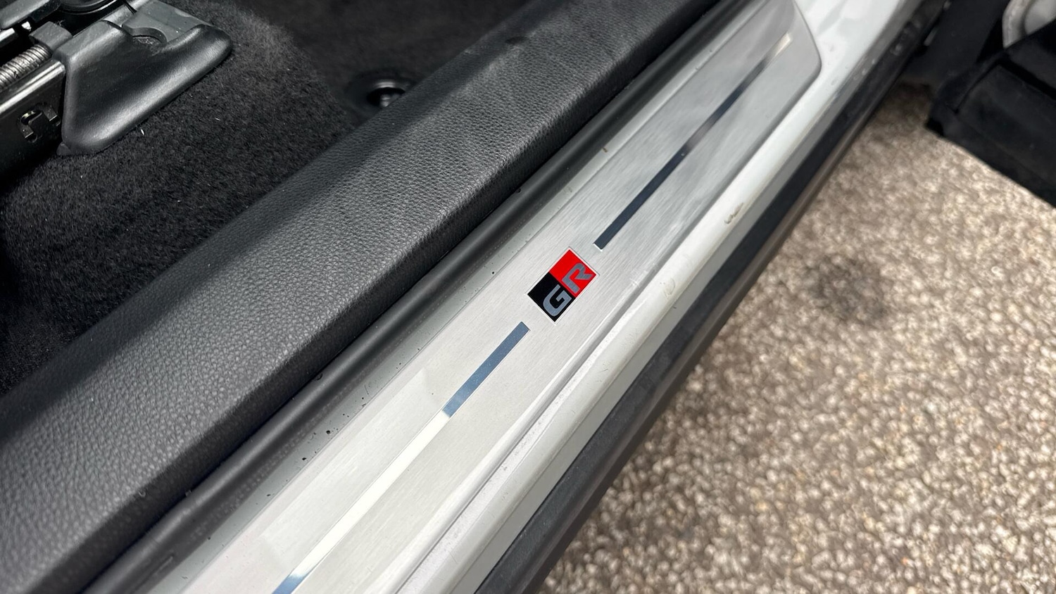 Used Toyota C-HR for sale - 77793390: Photo 38