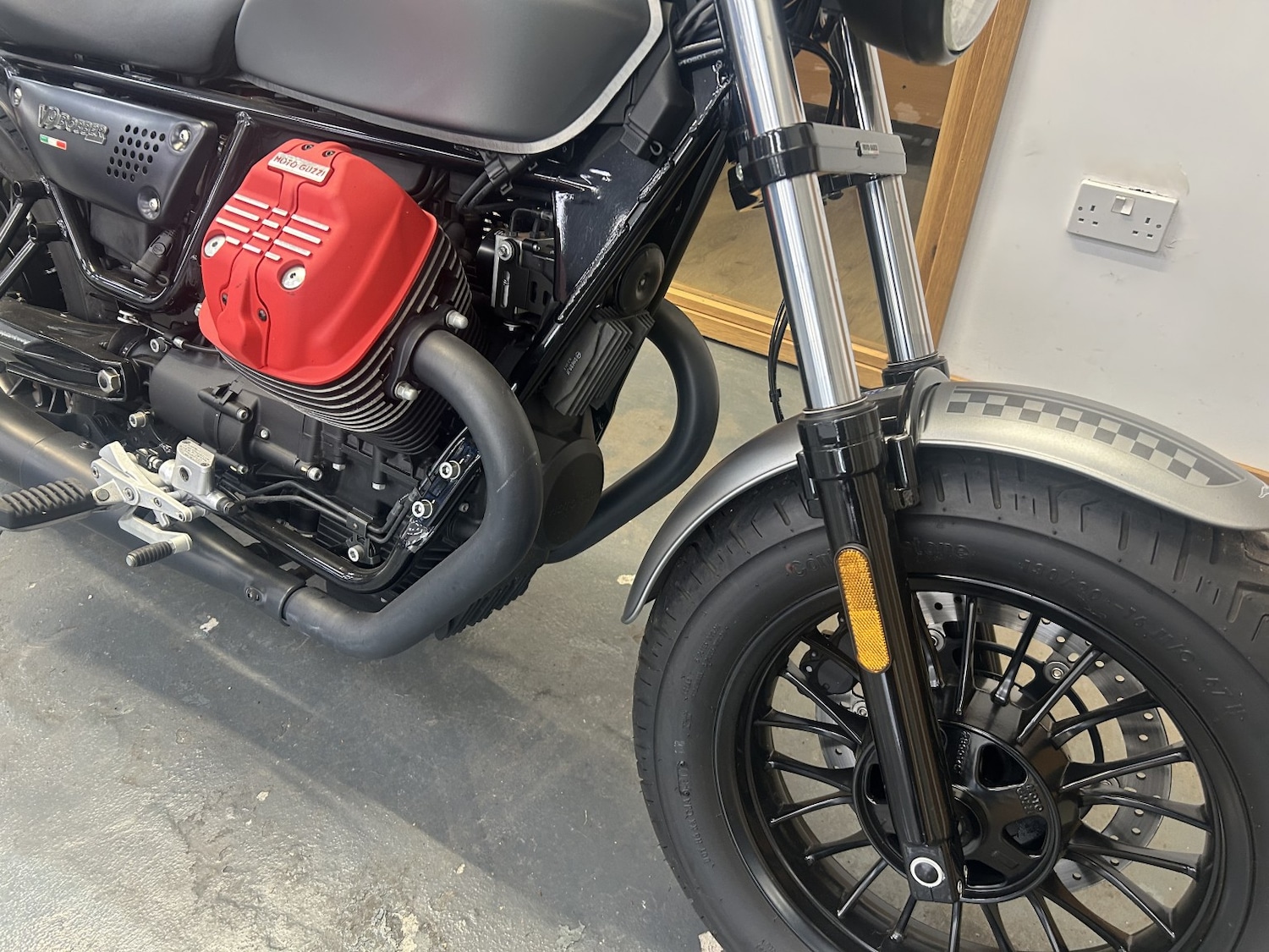 Moto Guzzi V9