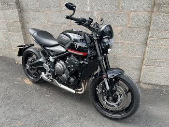 Used Triumph TRIDENT 2022 for sale - bike-79347172: Photo