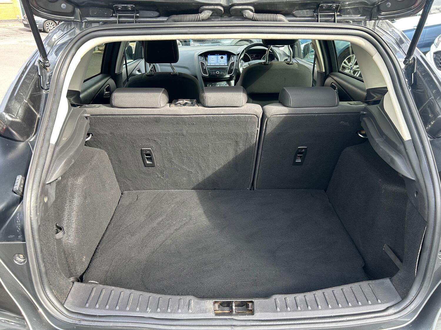 Used Ford Focus 2016 for sale - 76769391: Photo 10