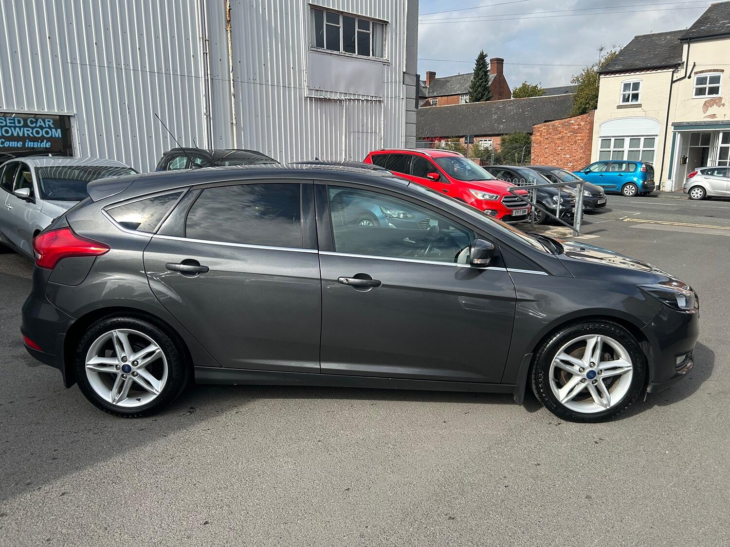 Used Ford Focus 2016 for sale - 76769391: Photo 4
