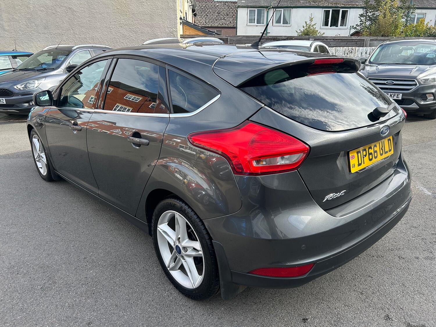 Used Ford Focus 2016 for sale - 76134125: Photo 2