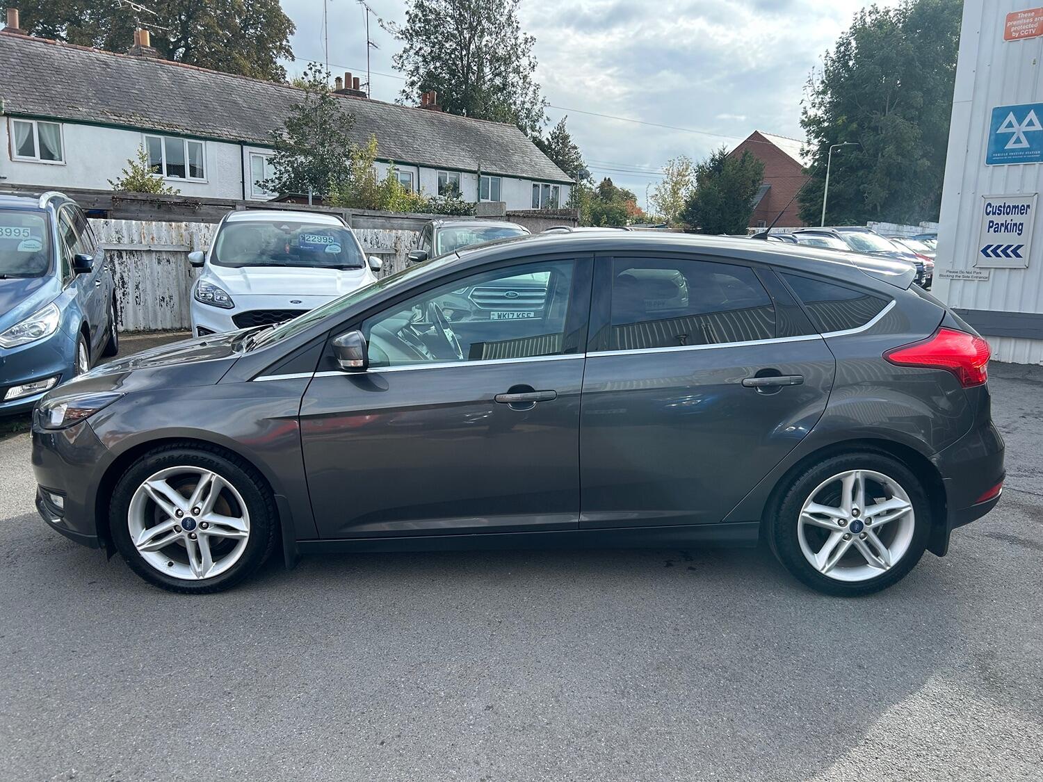 Used Ford Focus 2016 for sale - 76134125: Photo 3