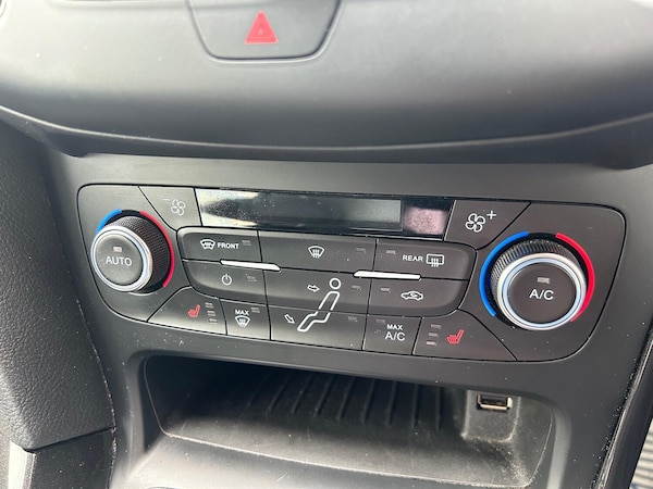 Used Ford Focus 2016 for sale - 75575408: Photo 11