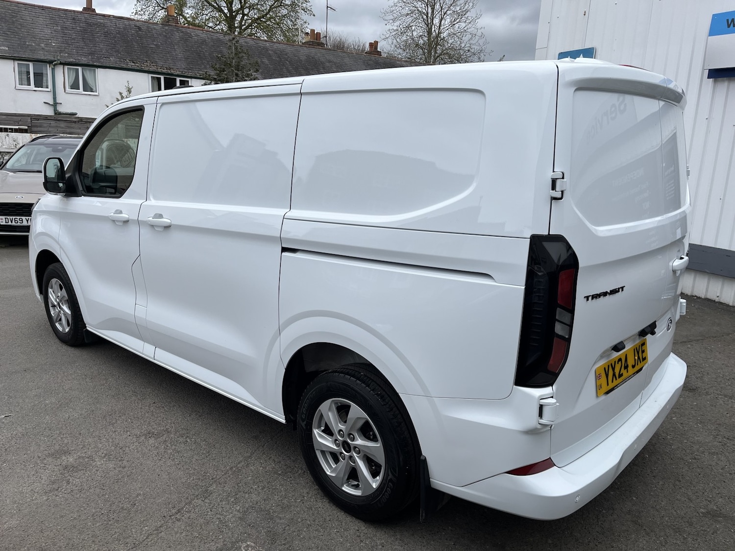 Used Ford Transit Custom 2024 for sale - 78098143: Photo 4