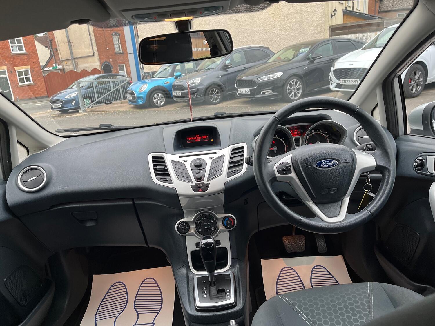 Used Ford Fiesta 2012 for sale - 76369302: Photo 11
