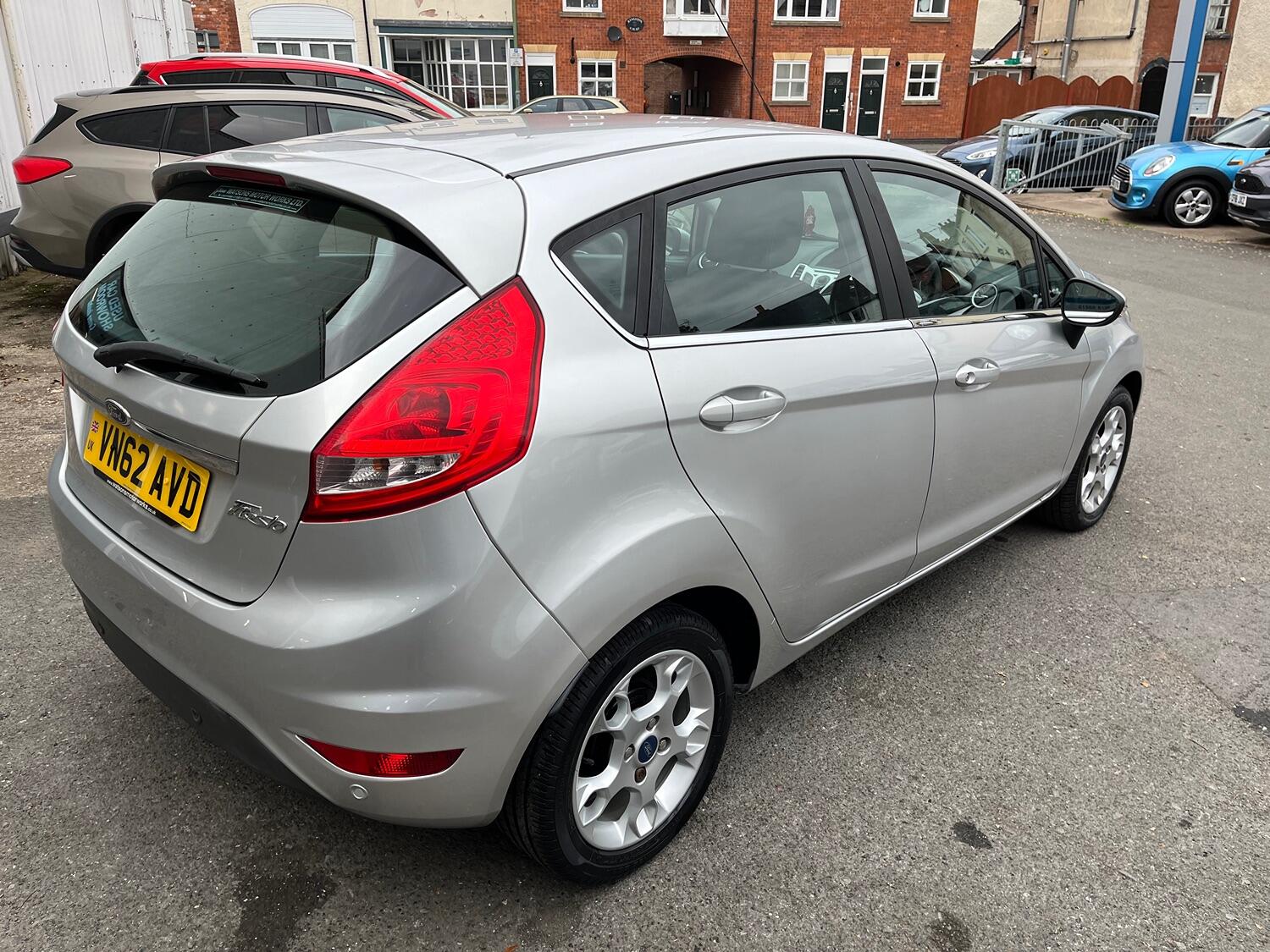 Used Ford Fiesta 2012 for sale - 76369302: Photo 2