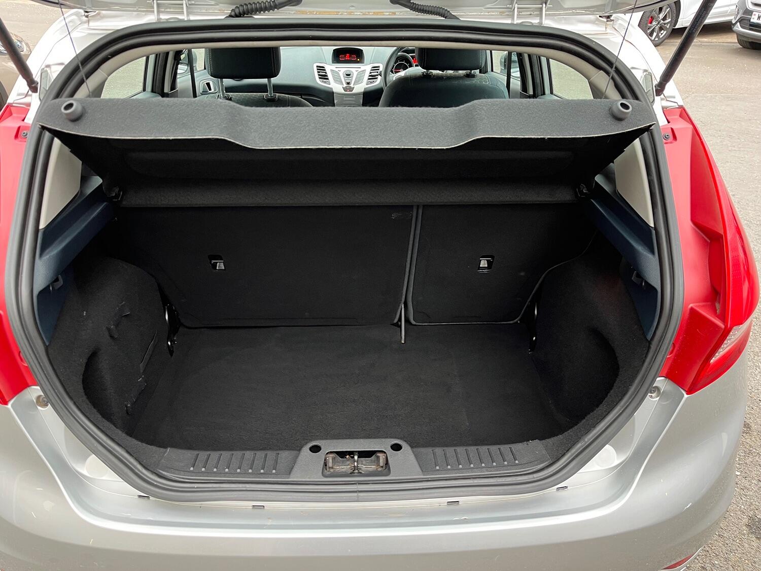 Used Ford Fiesta 2012 for sale - 76369302: Photo 5