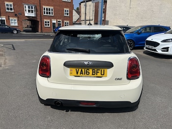 Used MINI Hatch 2016 for sale - 79302187: Photo