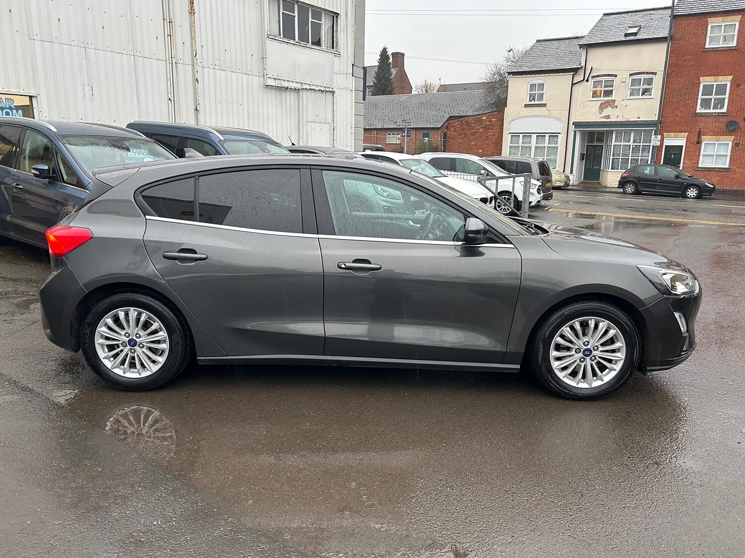 Used Ford Focus 2021 for sale - 77089918: Photo 2