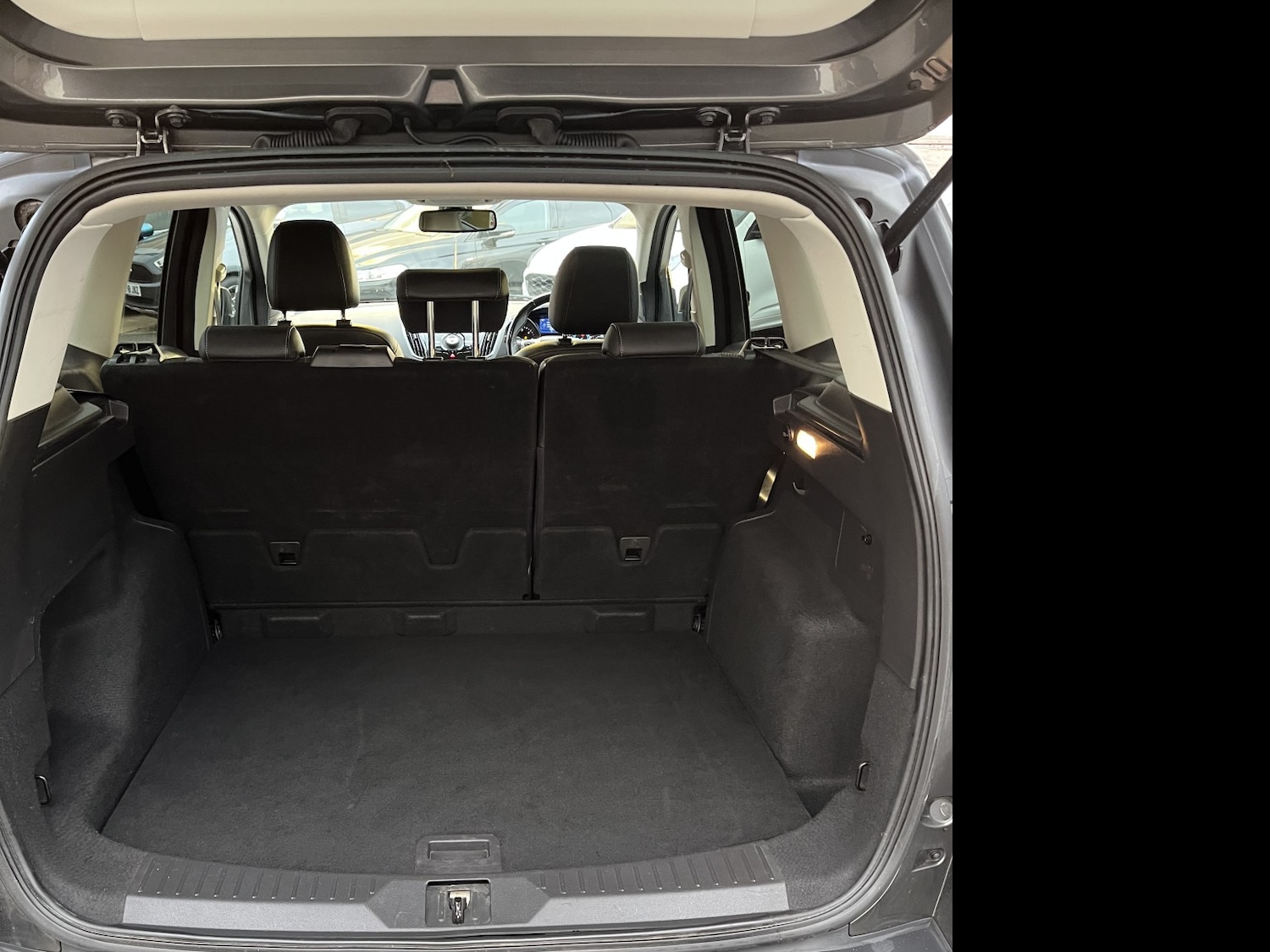 Used Ford Kuga 2015 for sale - 76396979: Photo 7