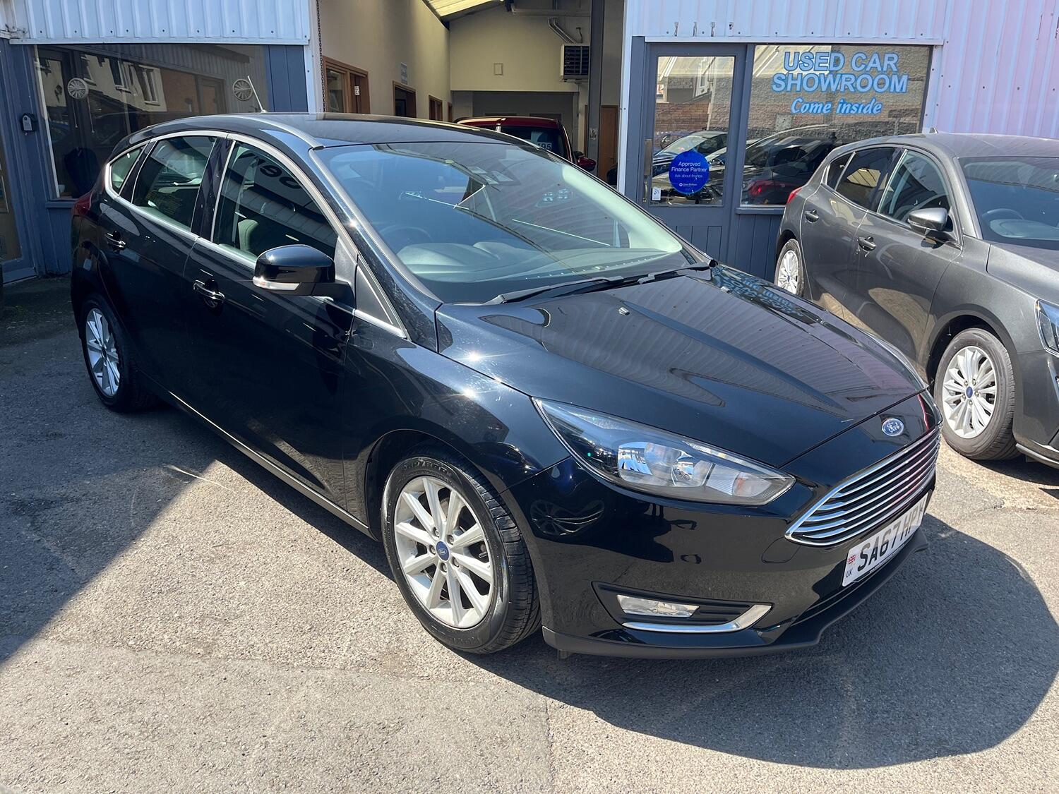 Used Ford Focus 2017 for sale - 77089913: Photo 4