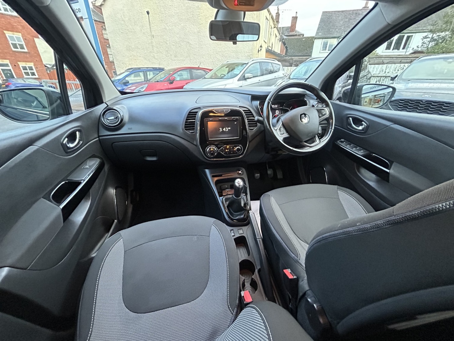 Used Renault Captur 2017 for sale - 77201267: Photo 9