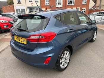Used Ford Fiesta 2019 for sale - 76242898: Photo