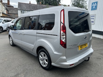 Used Ford Grand Tourneo Connect 2017 for sale - 78956823: Photo
