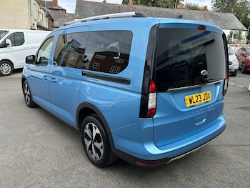 Used Ford Grand Tourneo Connect 2023 for sale - 79551983: Photo