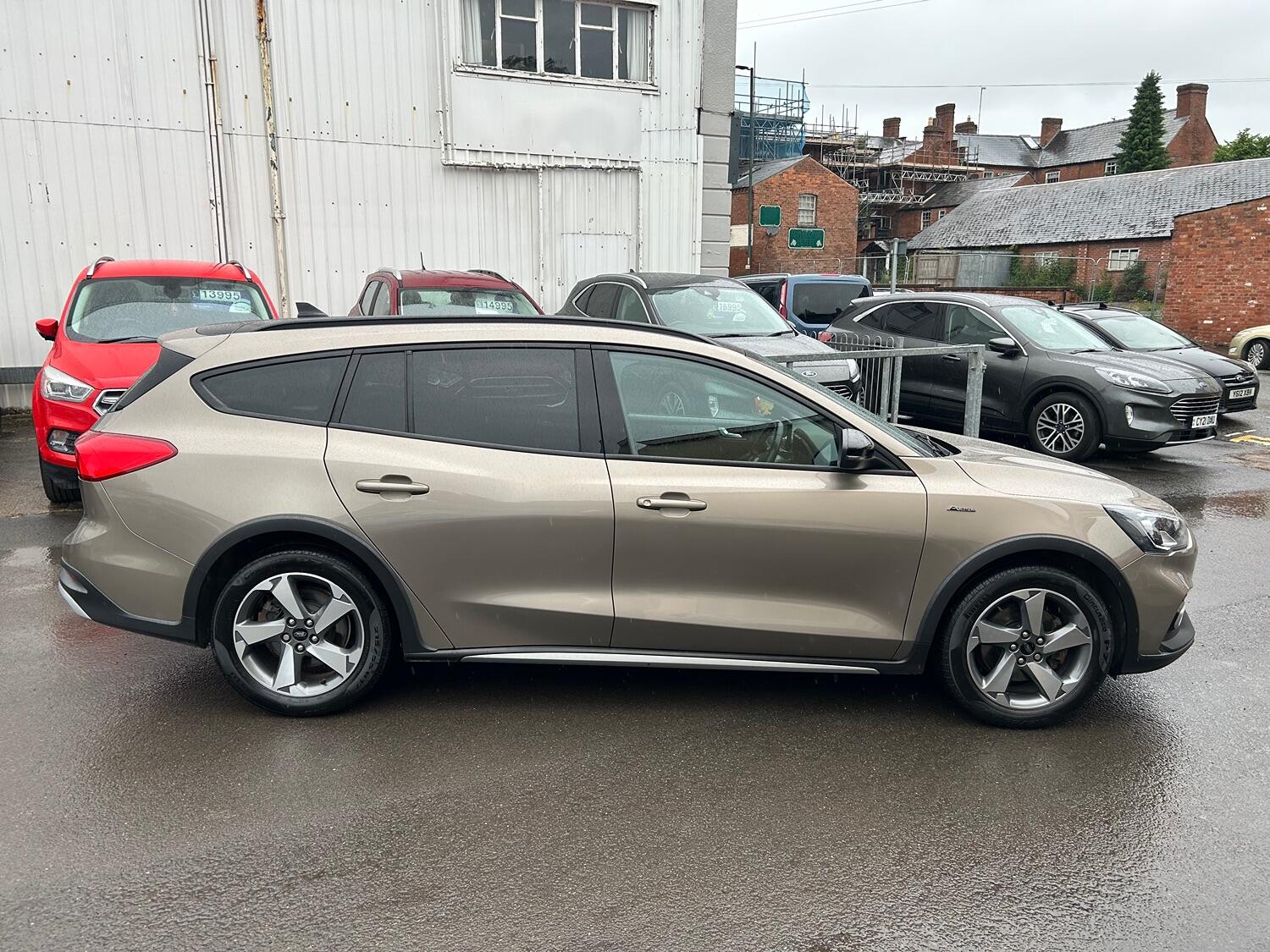 Used Ford Focus 2019 for sale - 76793886: Photo 4