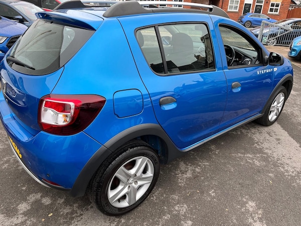 Used Dacia Sandero Stepway 2015 for sale - 76268541: Photo 4
