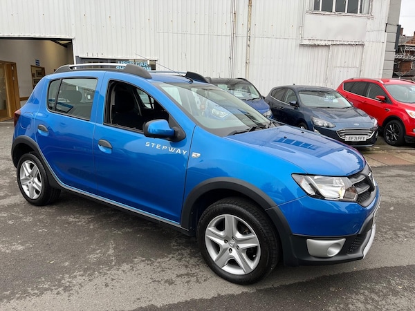 Used Dacia Sandero Stepway 2015 for sale - 76268541: Photo 6
