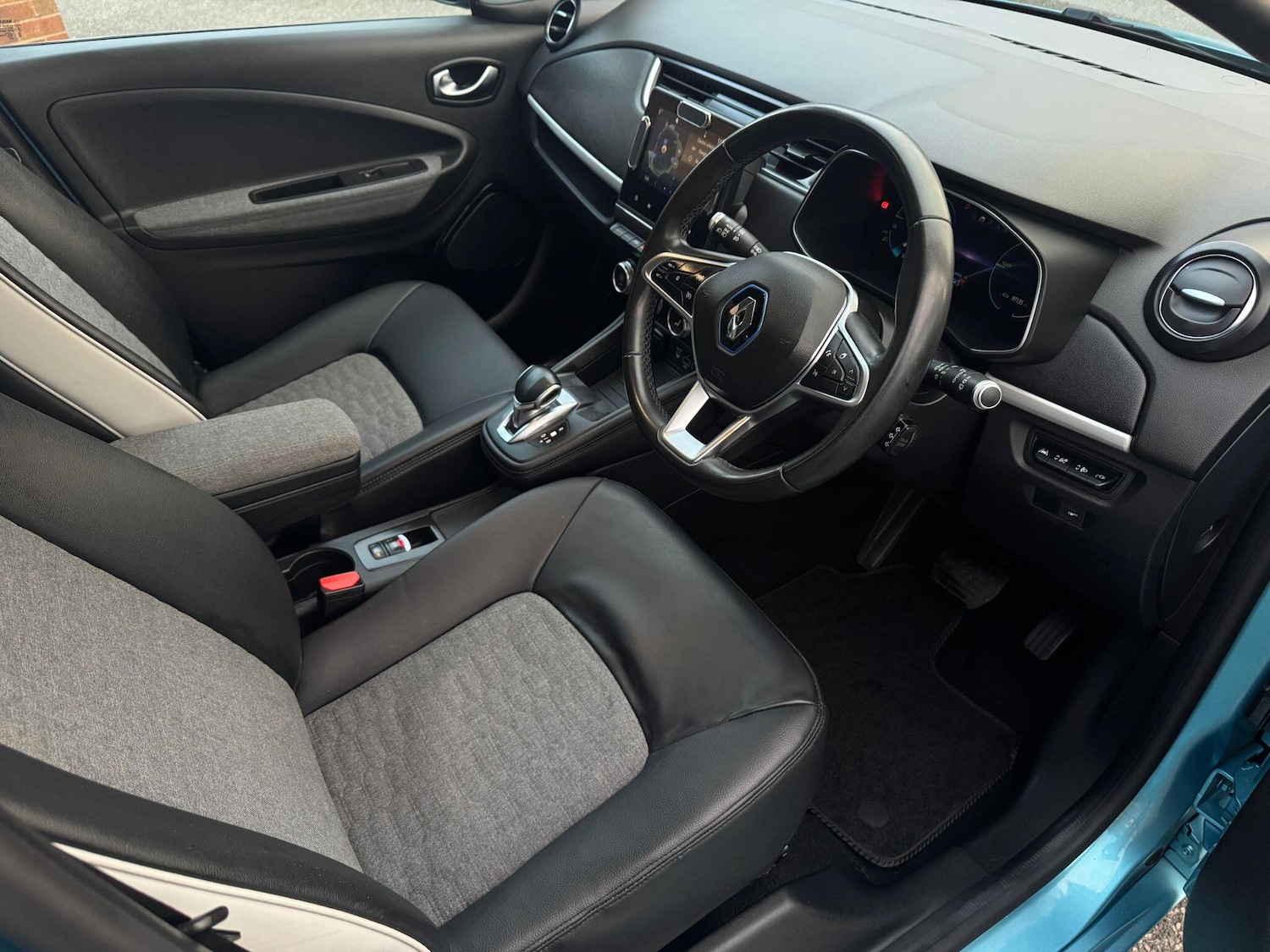 Used Renault Zoe 2020 for sale - 78047702: Photo 17