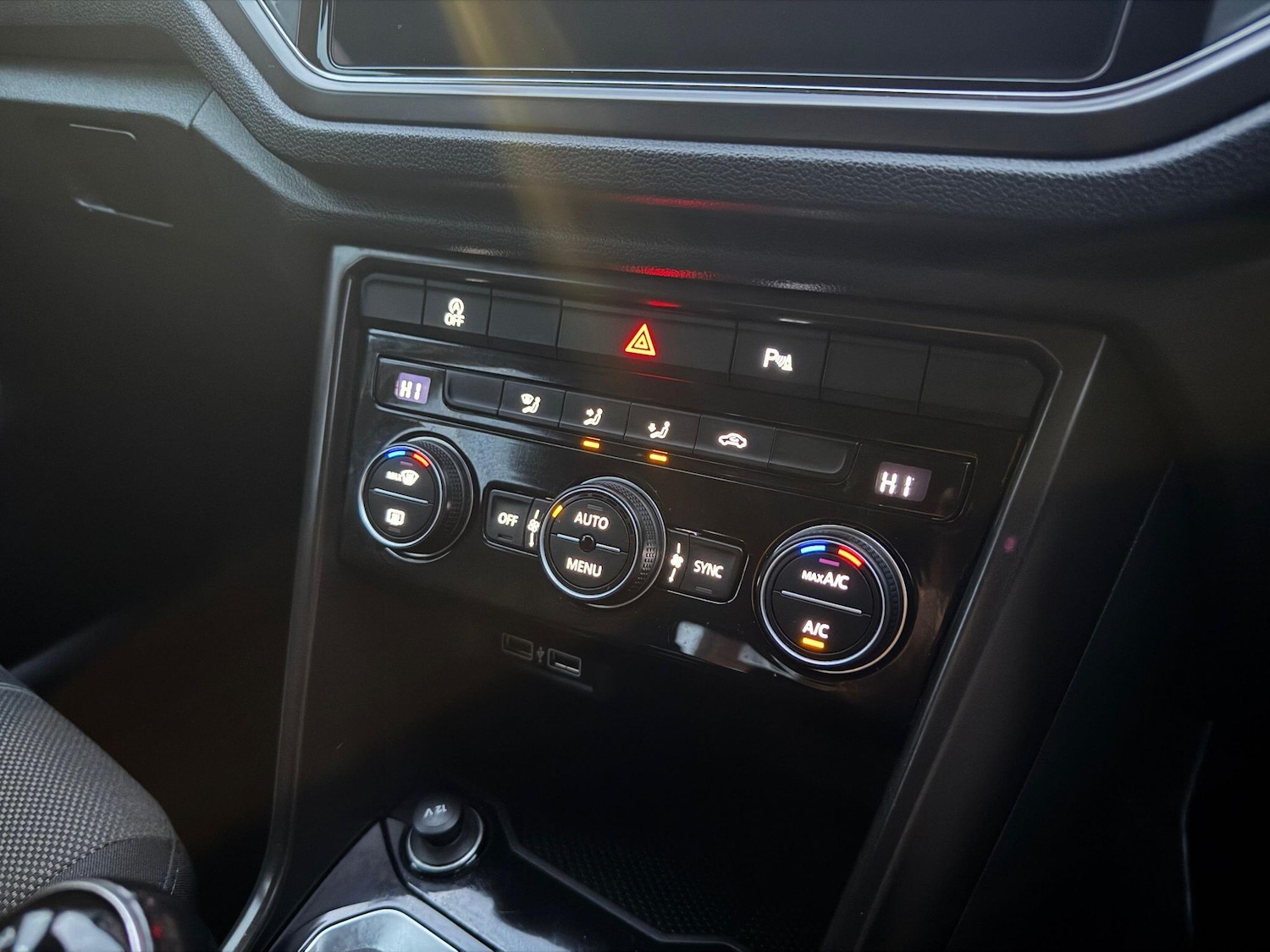 Used Volkswagen T-Roc for sale - 77559601: Photo 31