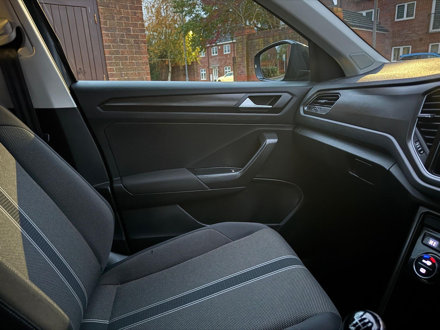 Used Volkswagen T-Roc for sale - 77559601: Photo 37