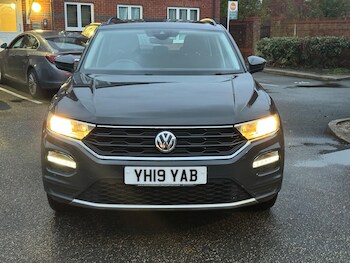 Used Volkswagen T-Roc 2019 for sale - 77559601: Photo