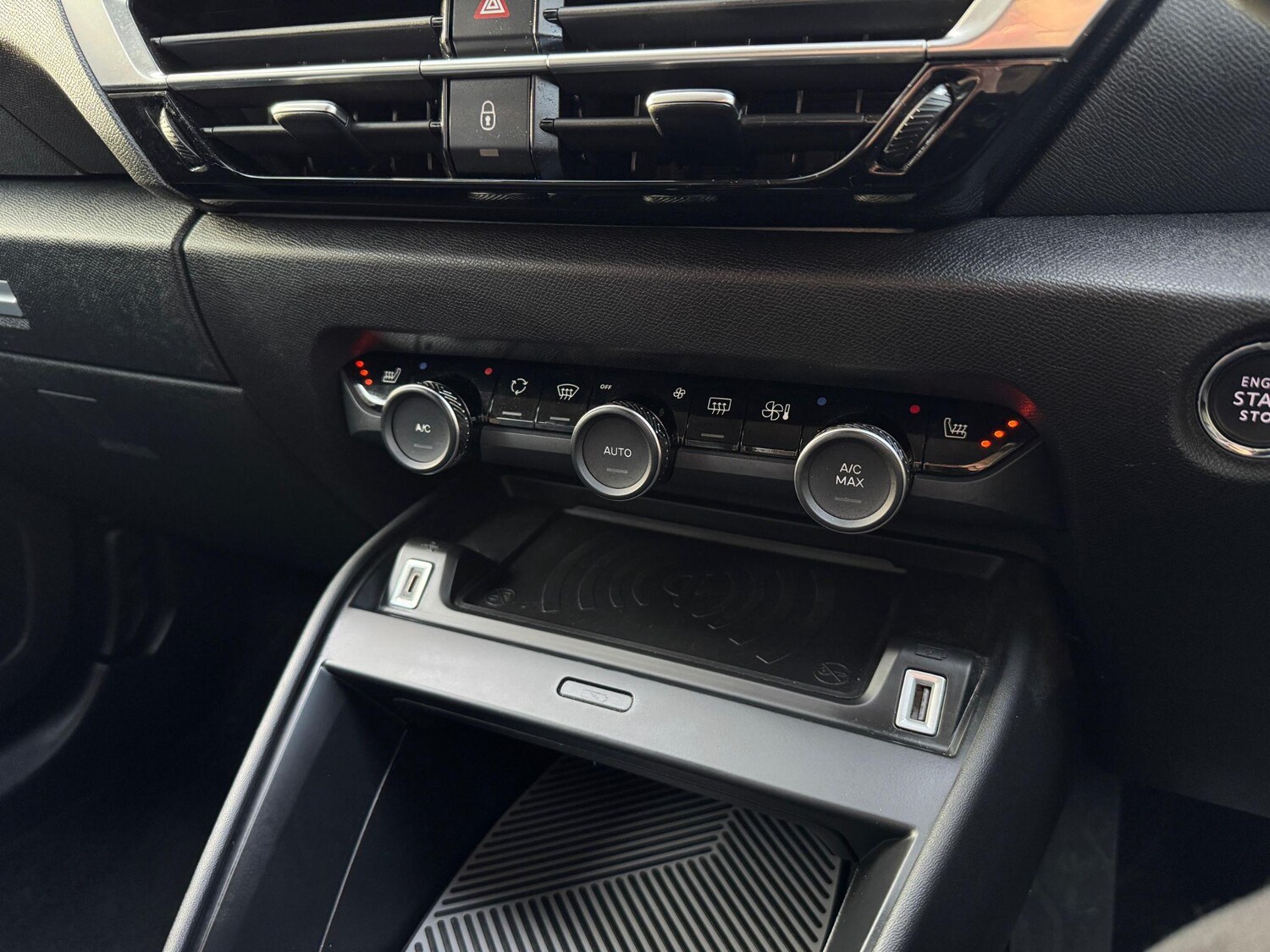 Used Citroen e-C4 for sale - 77510402: Photo 30