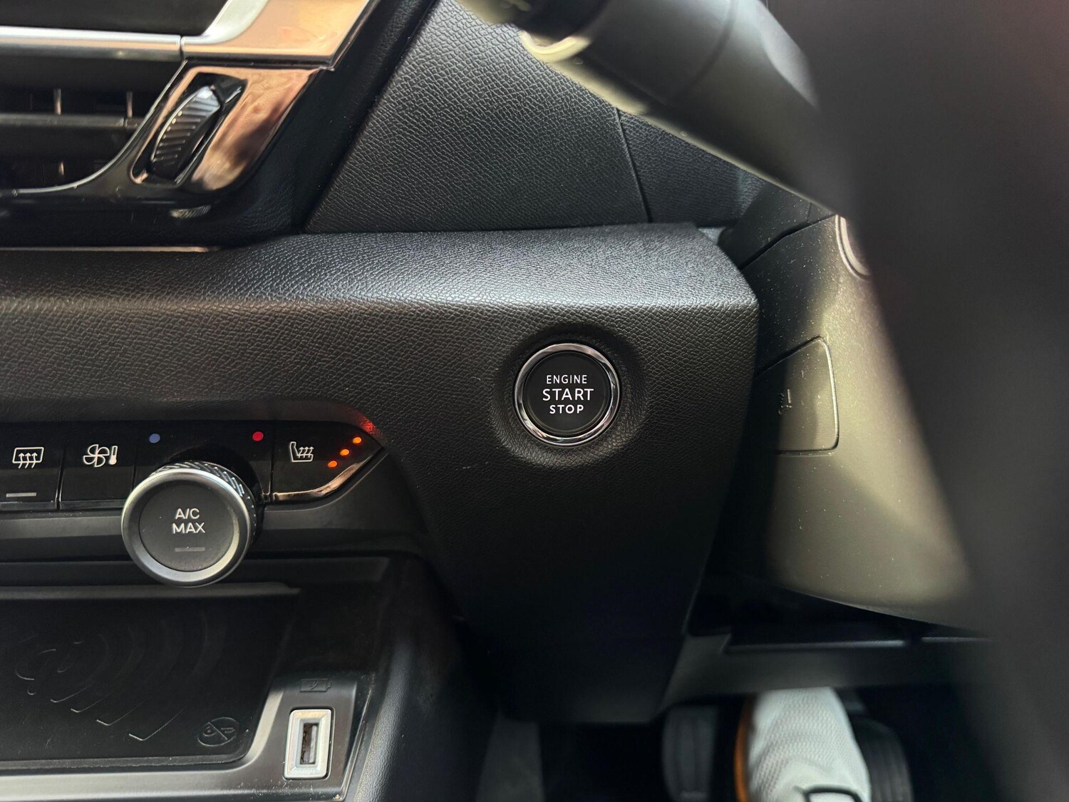 Used Citroen e-C4 for sale - 77510402: Photo 31