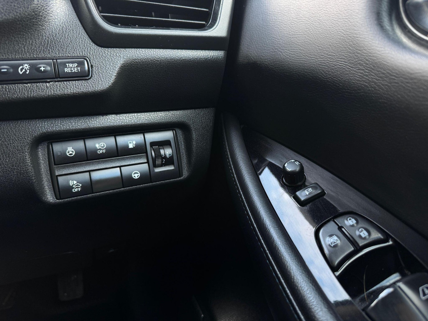 Used Nissan Leaf 2020 for sale - 77705627: Photo 31