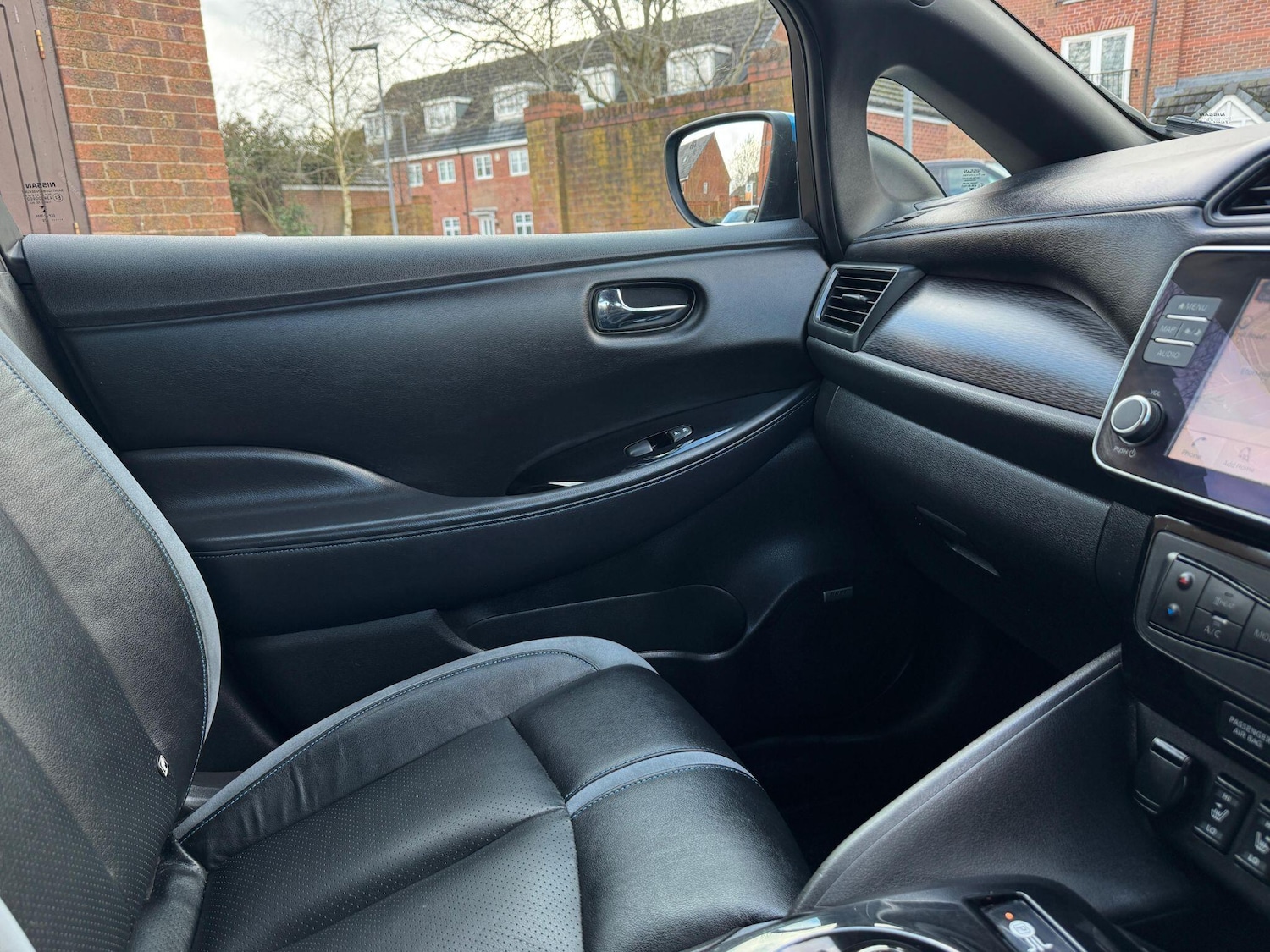 Used Nissan Leaf 2020 for sale - 77705627: Photo 32