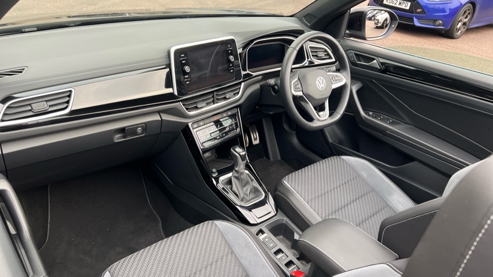 Used Volkswagen T-Roc 2024 for sale - 76872407: Photo 10