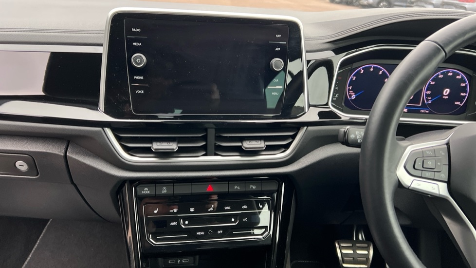 Used Volkswagen T-Roc 2024 for sale - 76872407: Photo 12