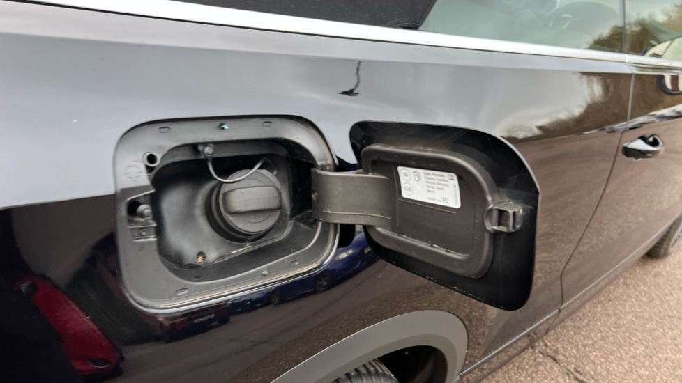 Used Volkswagen T-Roc 2024 for sale - 76872407: Photo 21