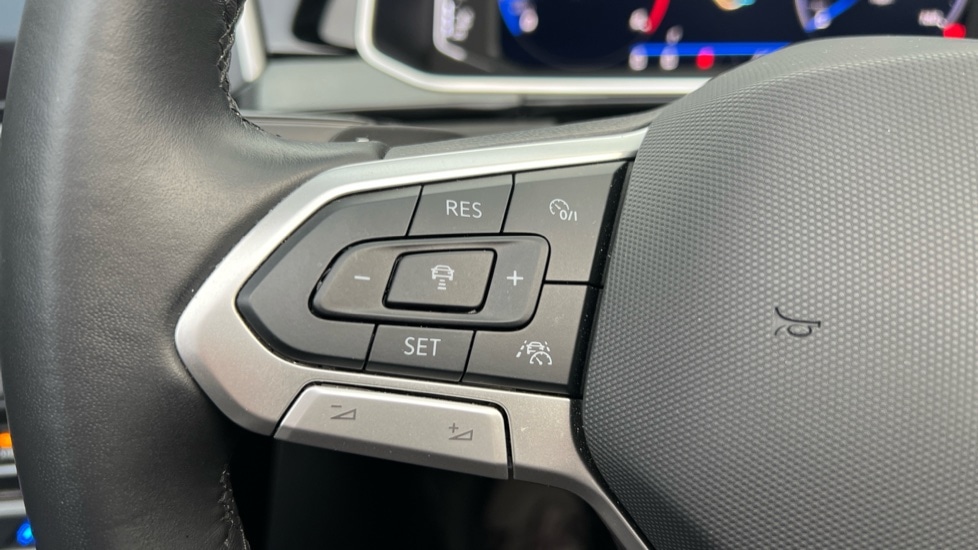 Used Volkswagen T-Roc 2024 for sale - 76872407: Photo 23