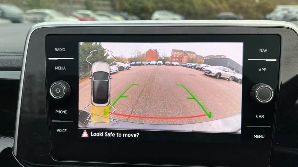 Used Volkswagen T-Roc 2024 for sale - 76872407: Photo 26