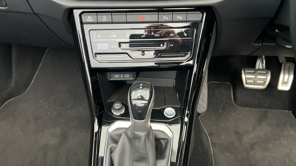 Used Volkswagen T-Roc 2024 for sale - 76872407: Photo 29