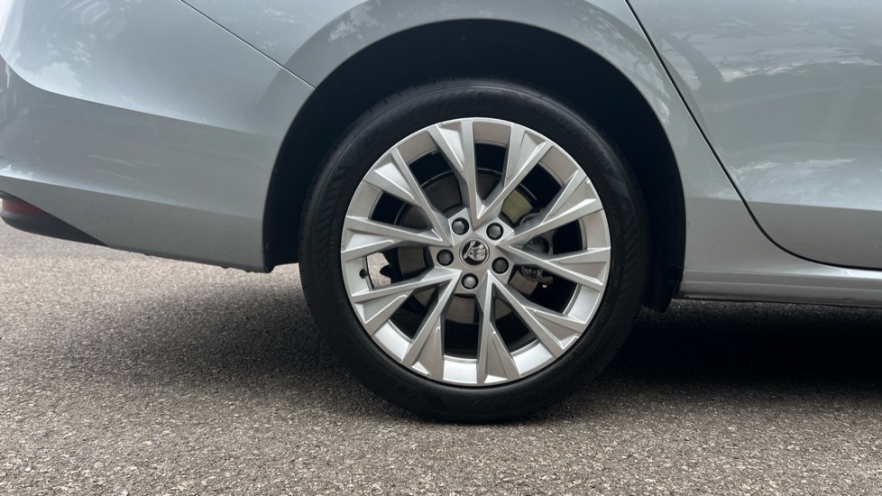 Used Skoda Superb 2024 for sale - 76868521: Photo 5