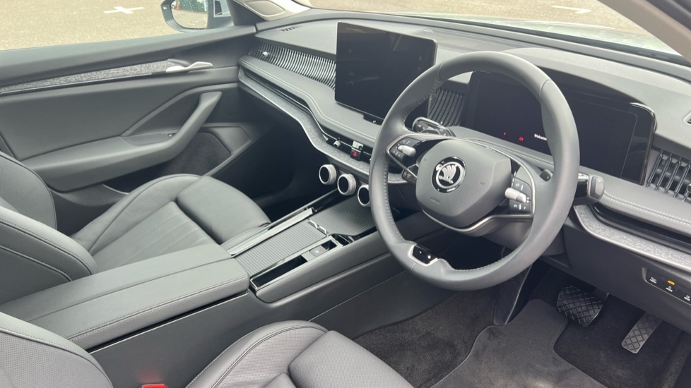 Used Skoda Superb 2024 for sale - 76868521: Photo 6