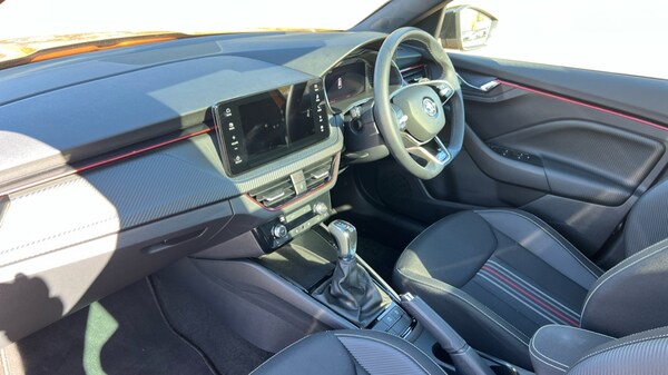 Used Skoda Kamiq 2024 for sale - 76104159: Photo 2