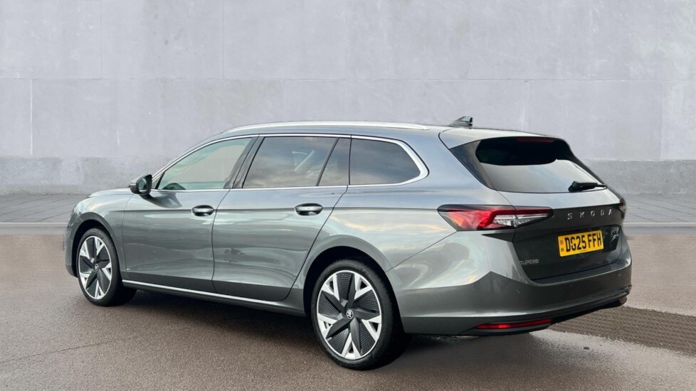 Used Skoda Superb 2025 for sale - 76623456: Photo 3