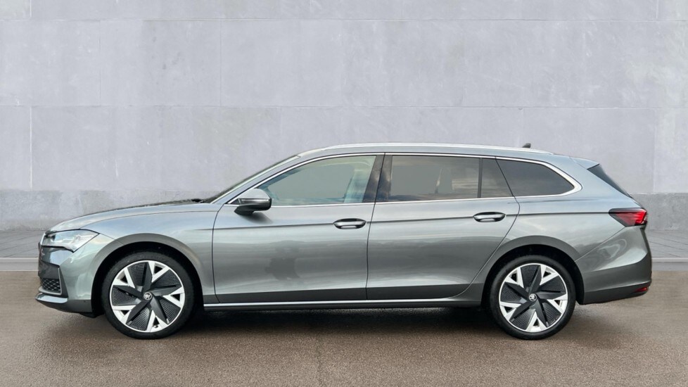 Used Skoda Superb 2025 for sale - 76623456: Photo 9