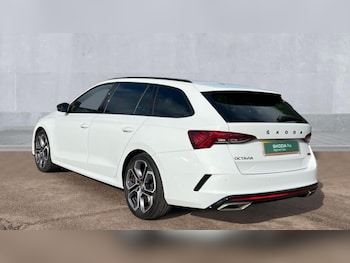 Used Skoda Octavia 2021 for sale - 76312479: Photo