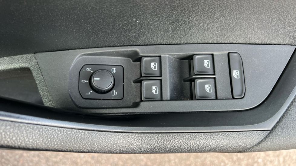 Used Skoda Karoq 2022 for sale - 76033976: Photo 27