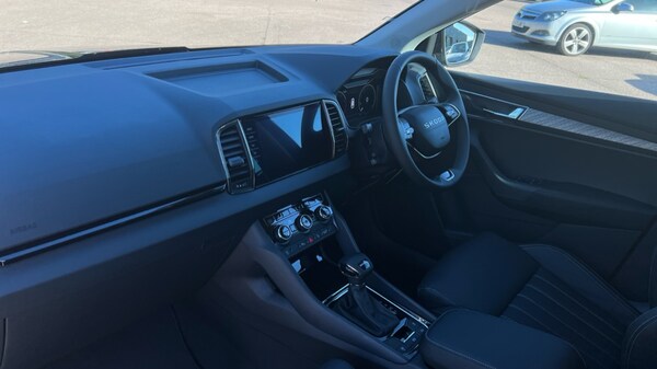 Used Skoda Karoq 2025 for sale - 76217288: Photo 2