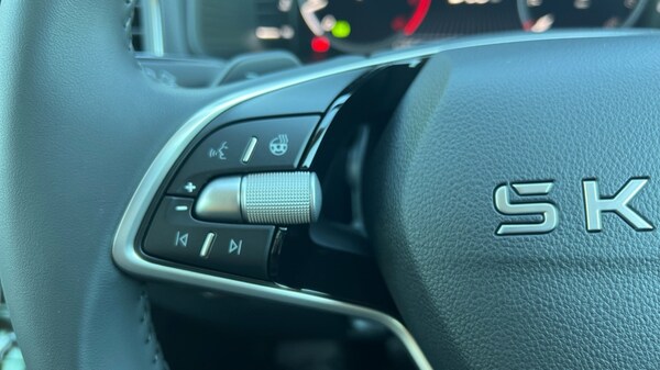 Used Skoda Karoq 2025 for sale - 76217288: Photo 31